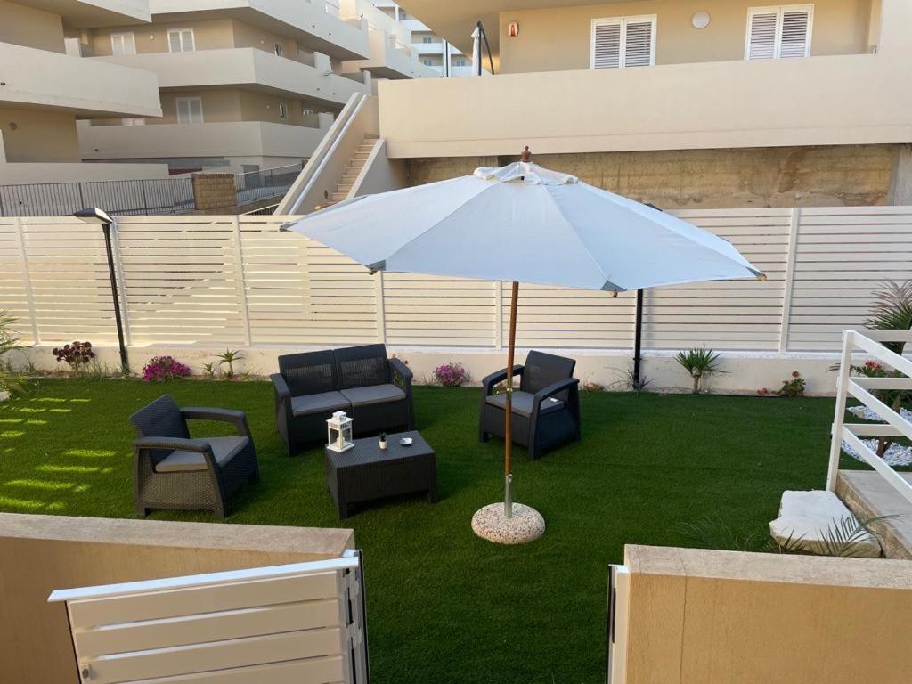 Residence Romeo Marina di Ragusa Buitenkant foto