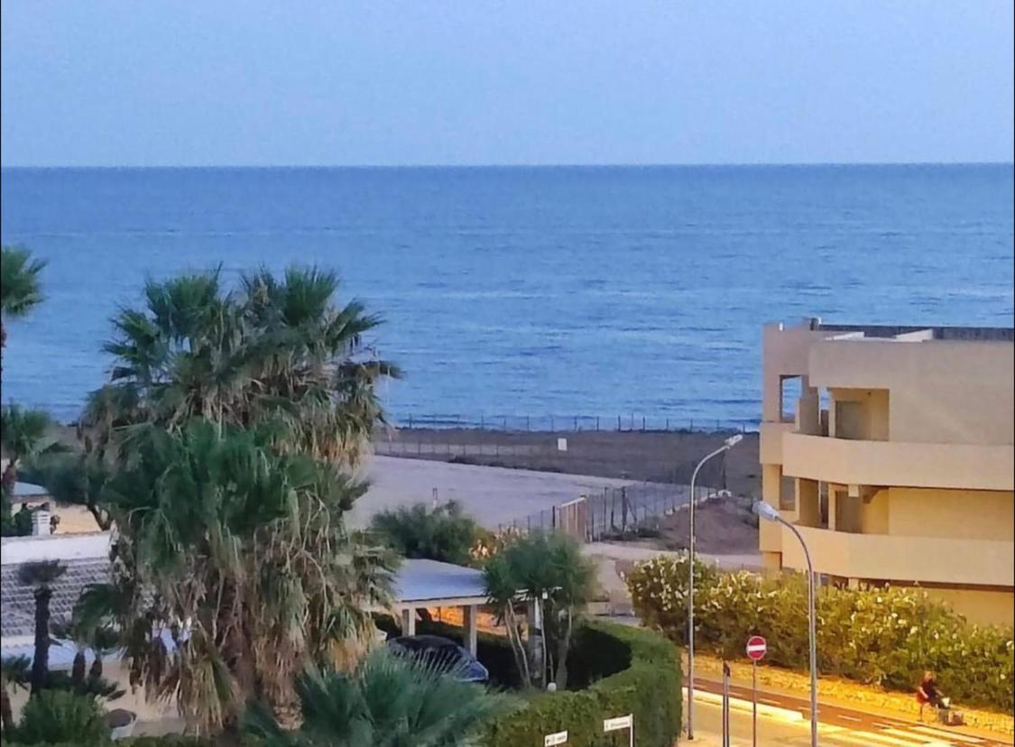 Residence Romeo Marina di Ragusa Buitenkant foto