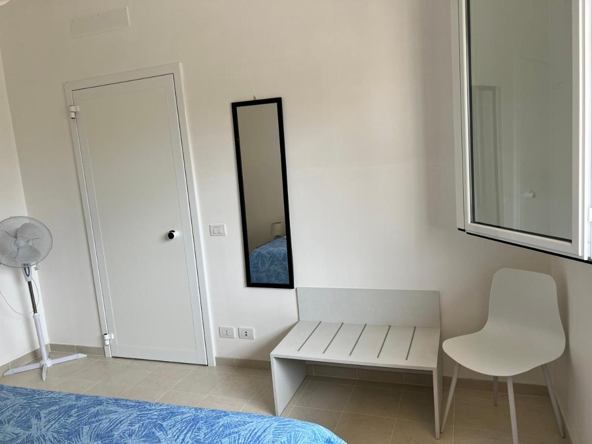 Residence Romeo Marina di Ragusa Buitenkant foto